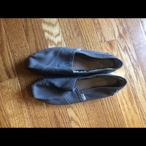 TOMS grey classic slides